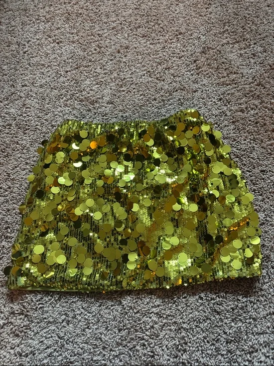 SHEIN Shimmering Lime Sequin Mini Skirt - Picture 2 of 3